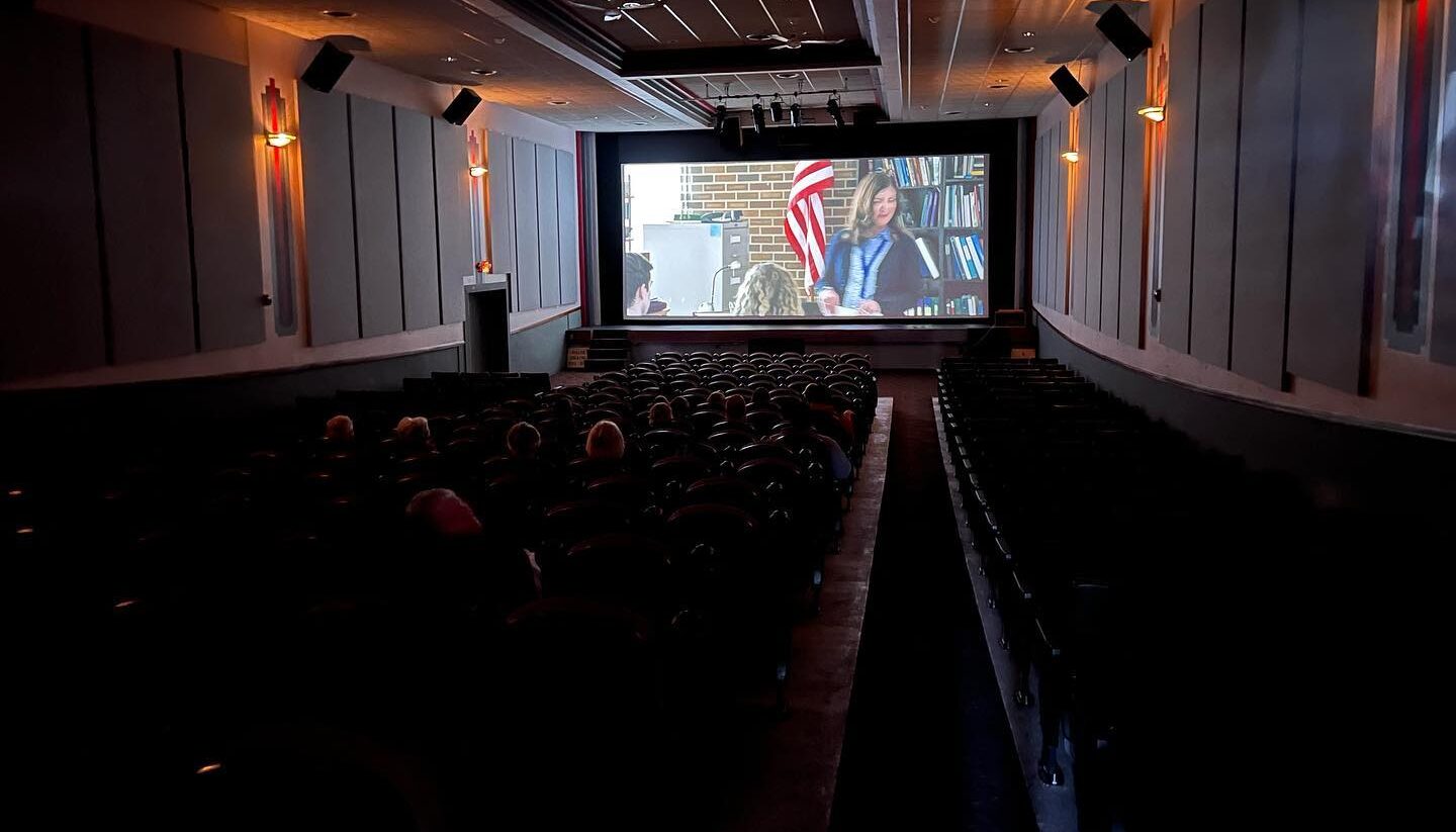 Rialto Auditorium aspect ratio 350 200